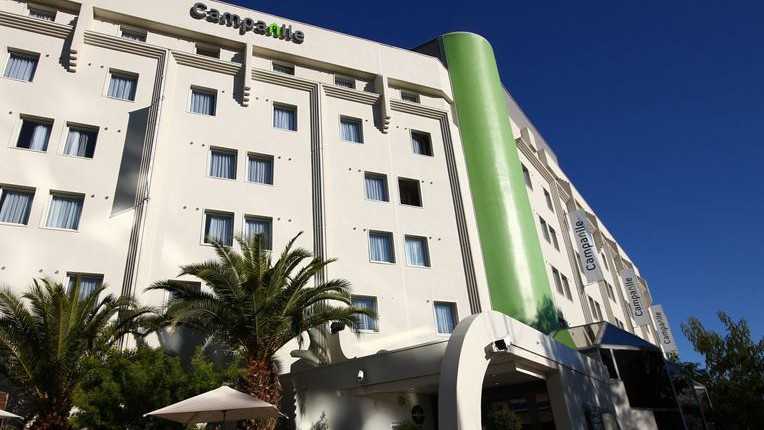 Nice - Hôtel Campanile Nice Aéroport ***