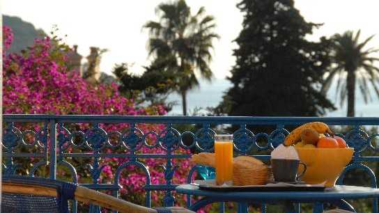 Nice - HÔTEL VILLA PATRICIA **