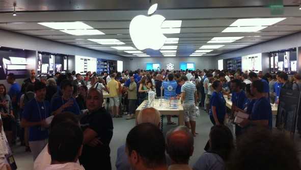 Nice - Apple Store CAP 3000 