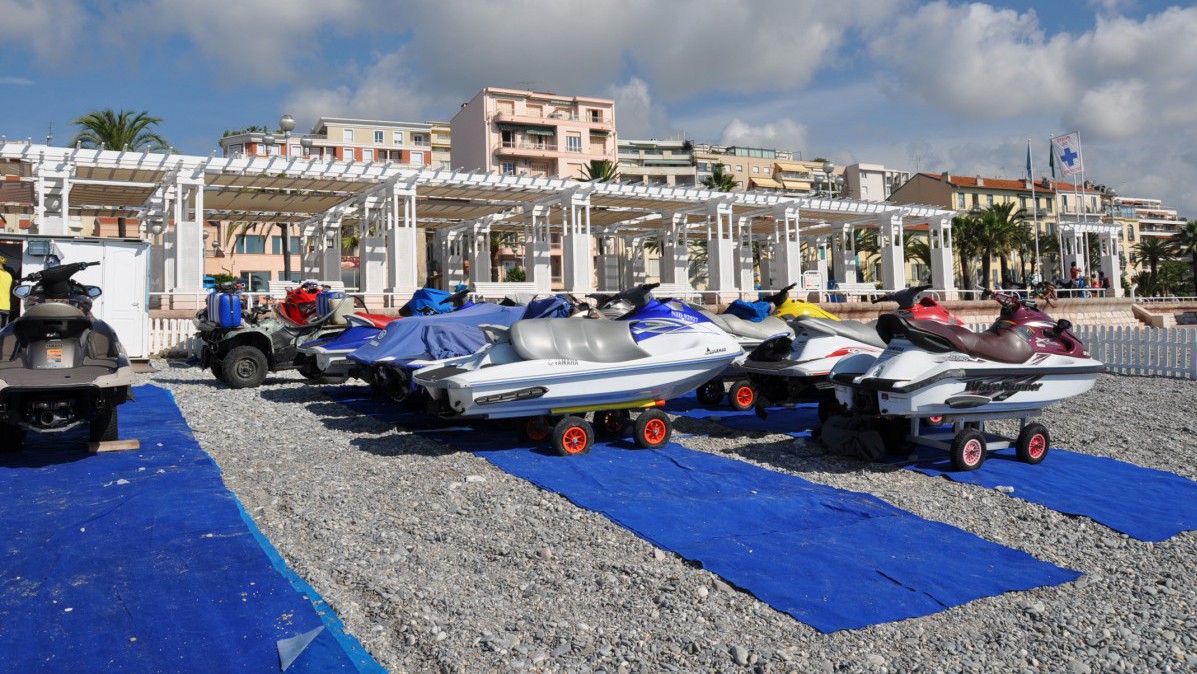 Nice - Jet Evasion Nice